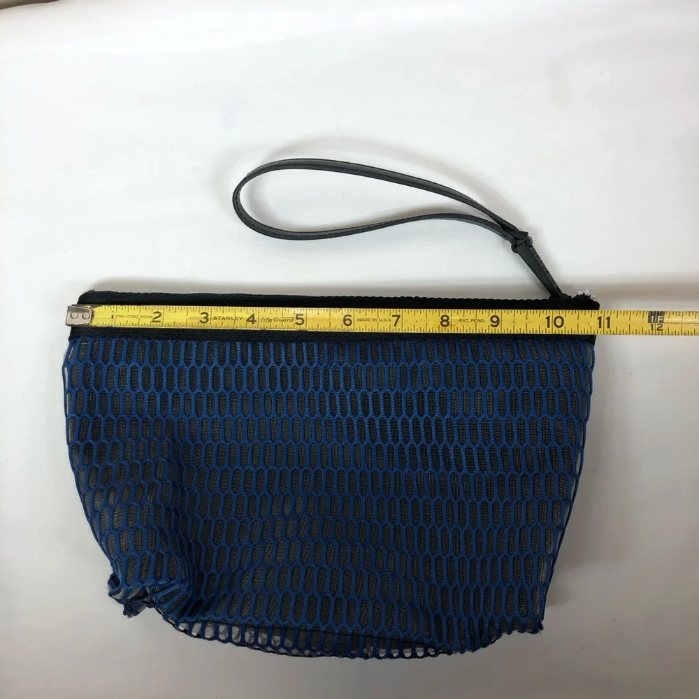 Athleta Women’s Black Blue Mesh Woven‎ Wristlet Pouch One Size Gym Travel